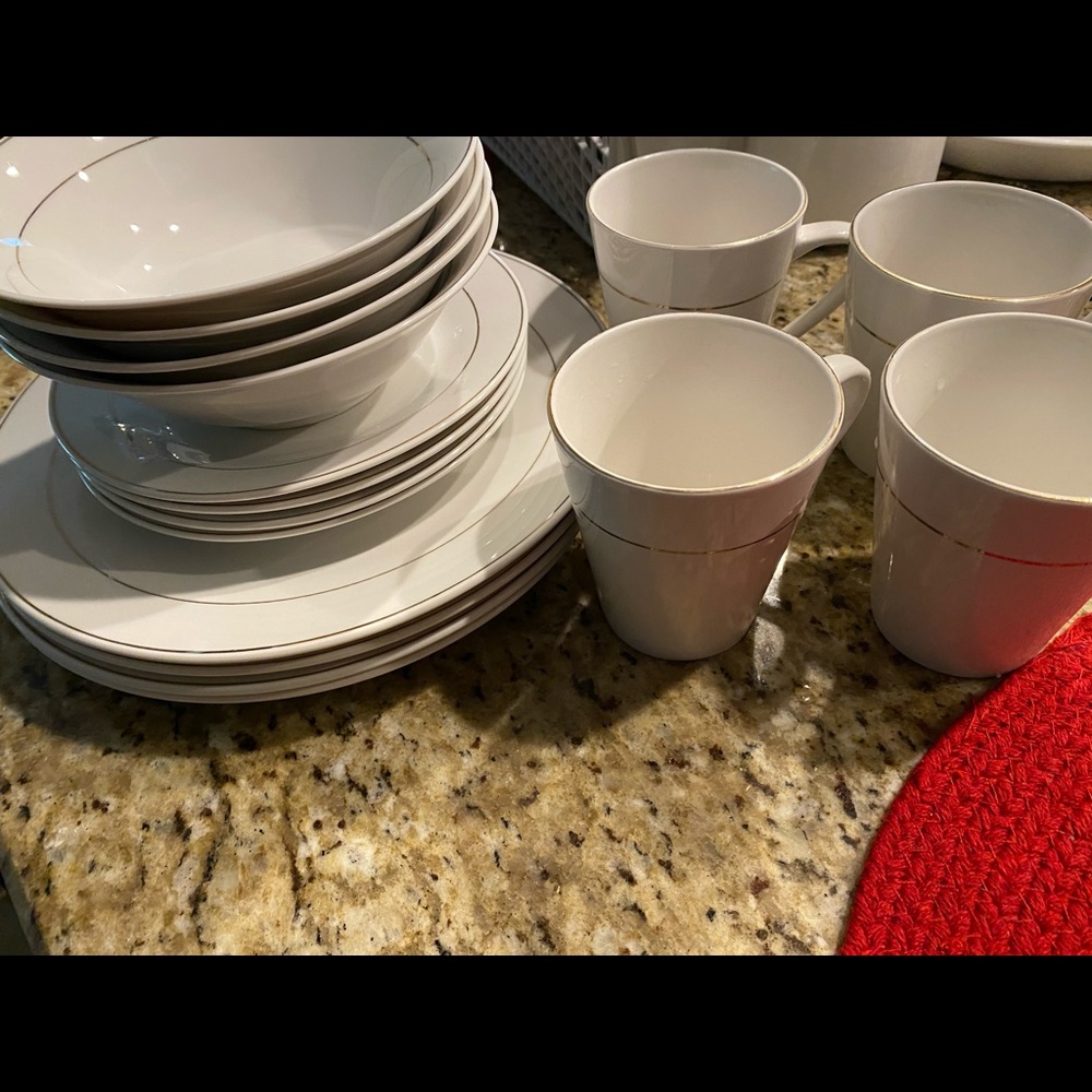 16 piece diningware set